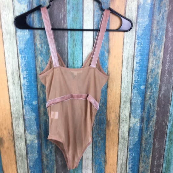 NWT PacSun Beige Sheer Bodysuit XS - Picture 4 of 5